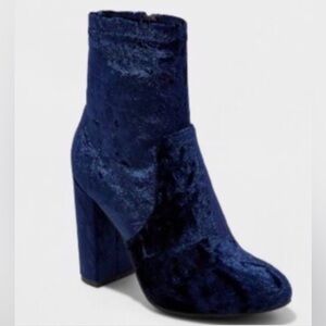 Mossimo Supply Co. Women's Dania Velvet Bootie Boots - Blue - Size 11